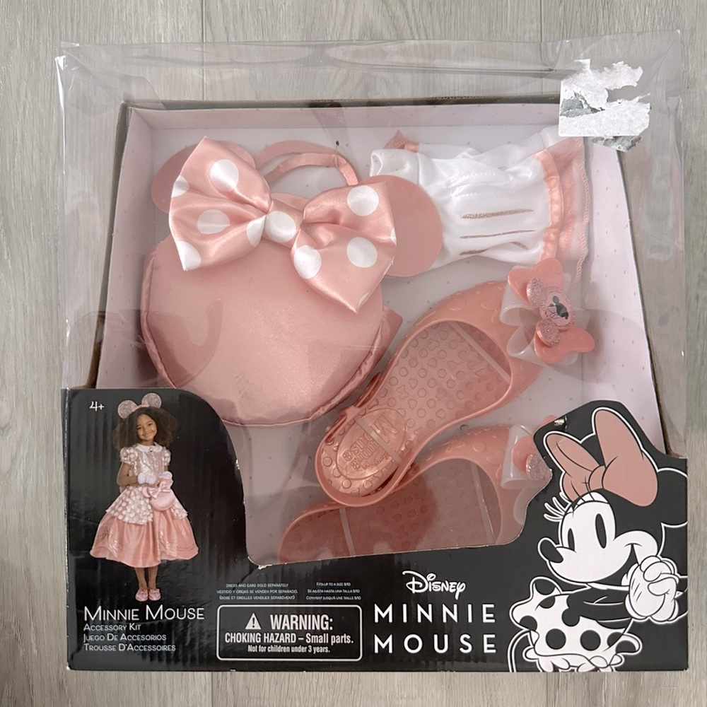 Disney Minnie Mouse pretend dress up